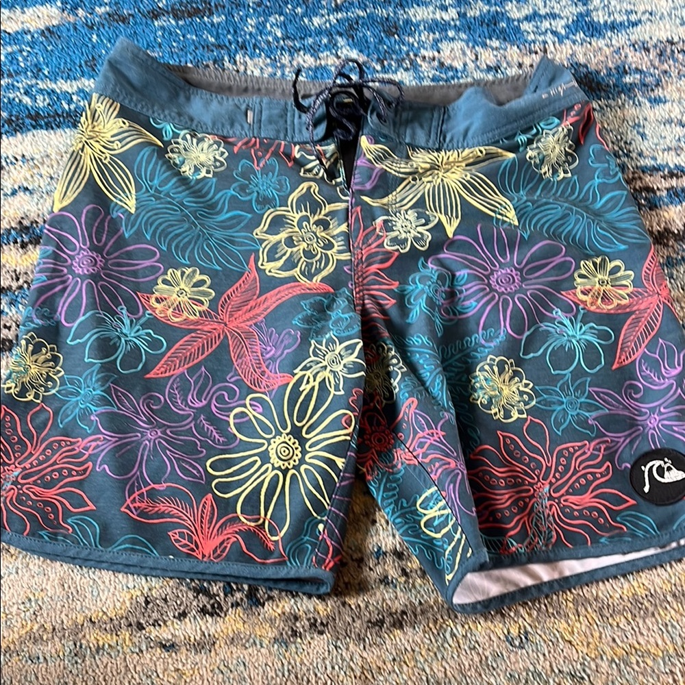 Quiksilver Gray and White Board Shorts